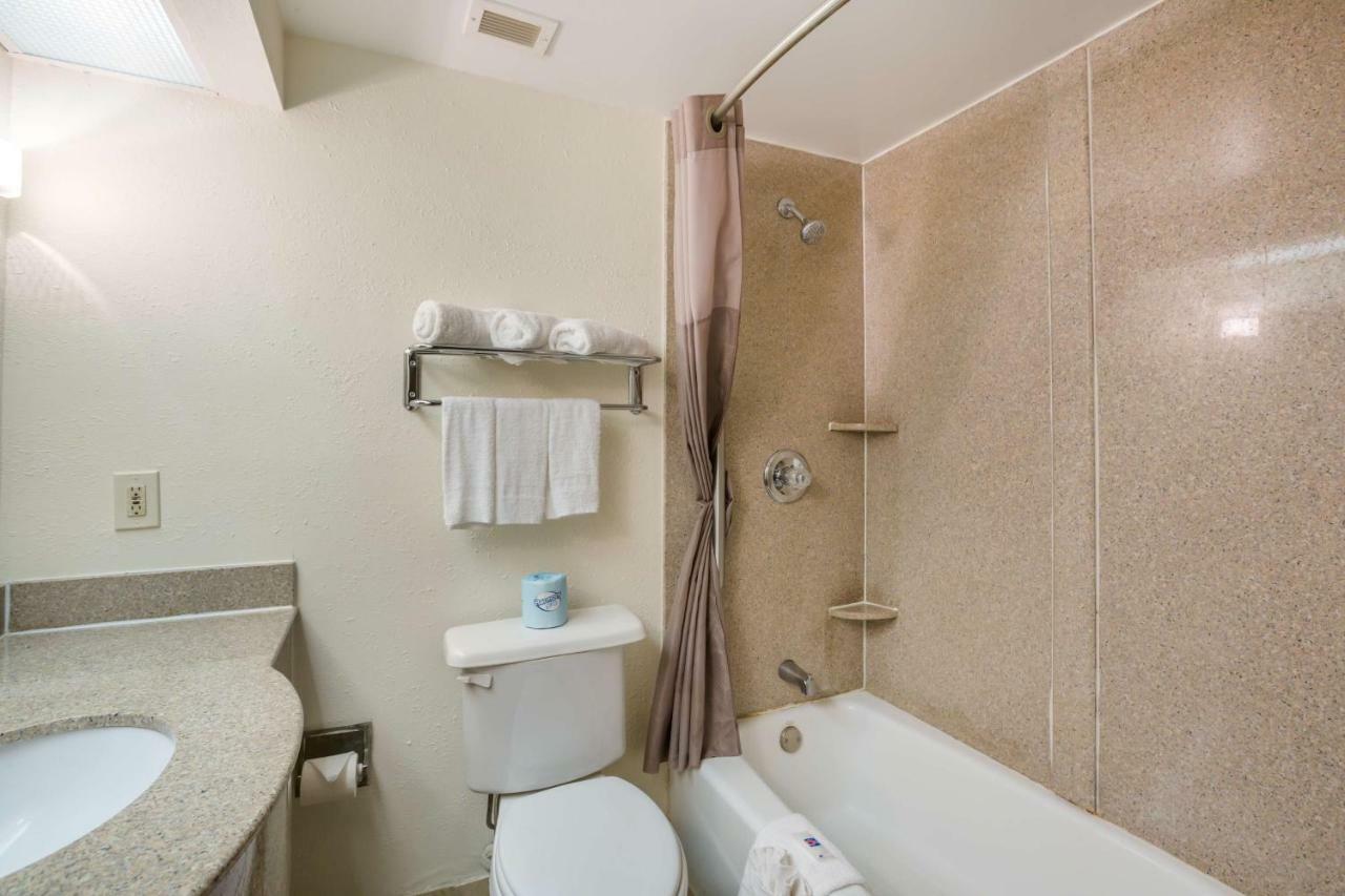 Budgetel Inns & Suites - Atlanta Galleria Stadium Смирна Экстерьер фото