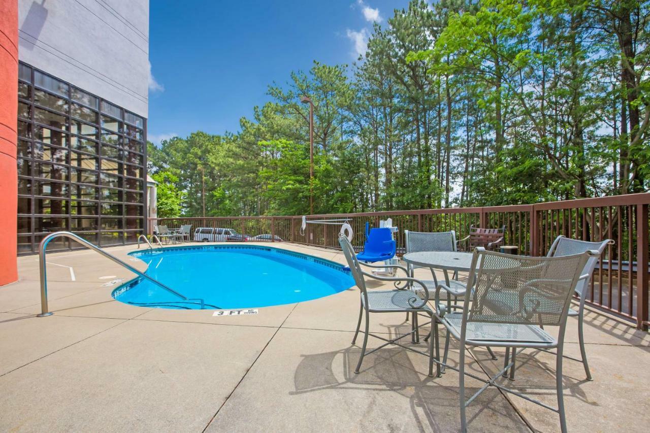 Budgetel Inns & Suites - Atlanta Galleria Stadium Смирна Экстерьер фото